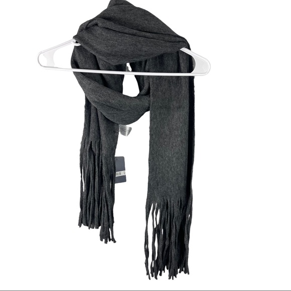 NWT Lucky Brand Fringe Winter Scarf Charcoal Grey One Size Long Rectangle - Picture 2 of 5